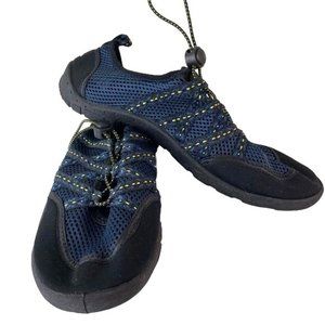 Everest Men’s Athletic Water, Hiking Outdoors Pull On Mesh Top, Rubber Bottom, 9